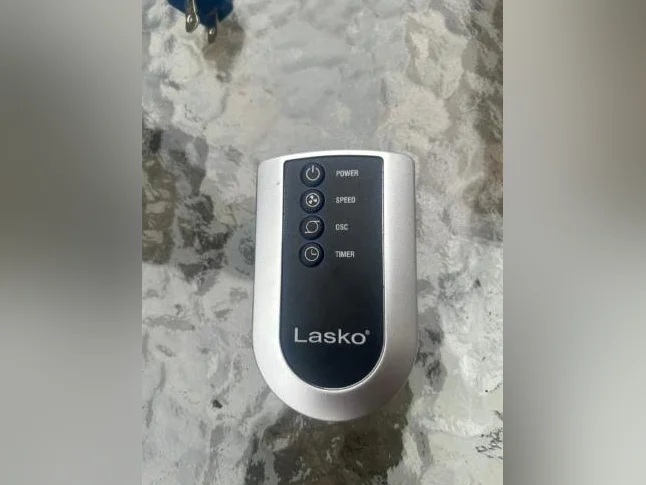 Ventilateur Lasko avec télécommande thumbnail 4