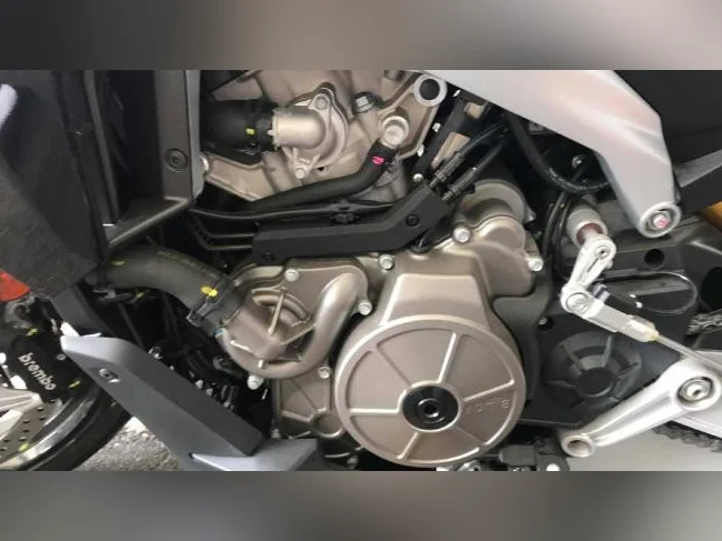 Moto Aprilia Tuono 660 Factory 2022 thumbnail 4