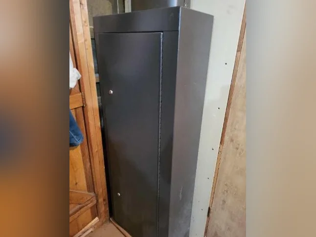 ARMOIRE DE SÉCURITÉ AVEC BARRURE