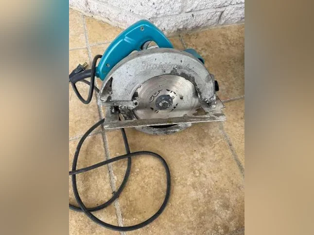 Scie circulaire : MAKITA