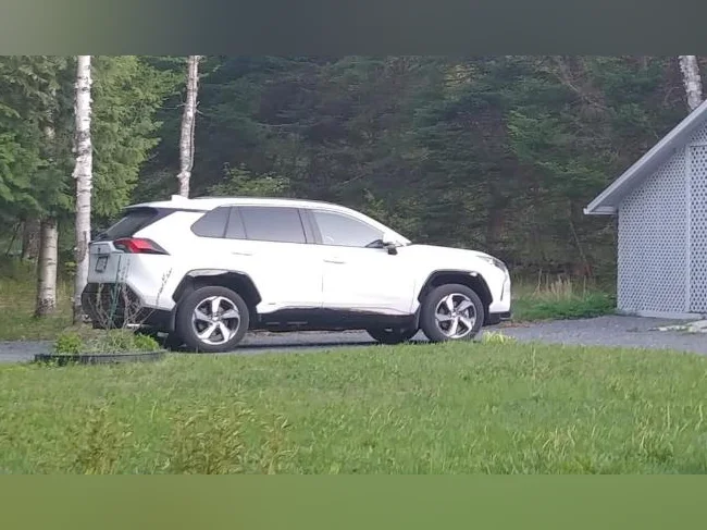 RAV4 Prime 2021, branchable, SE, AWD. thumbnail 3