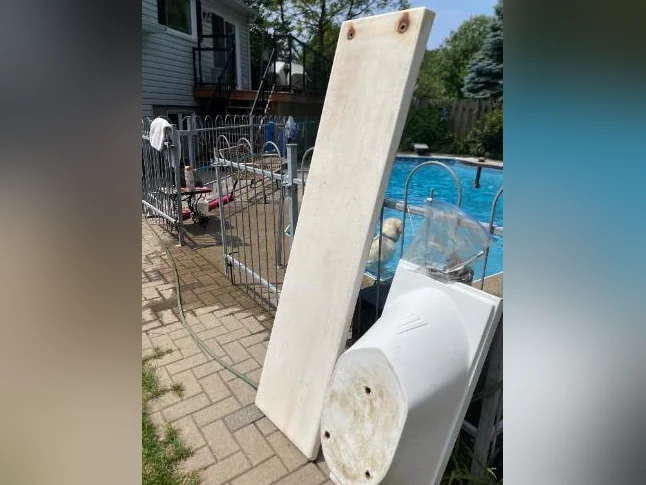 Tremplin pour piscine creusé