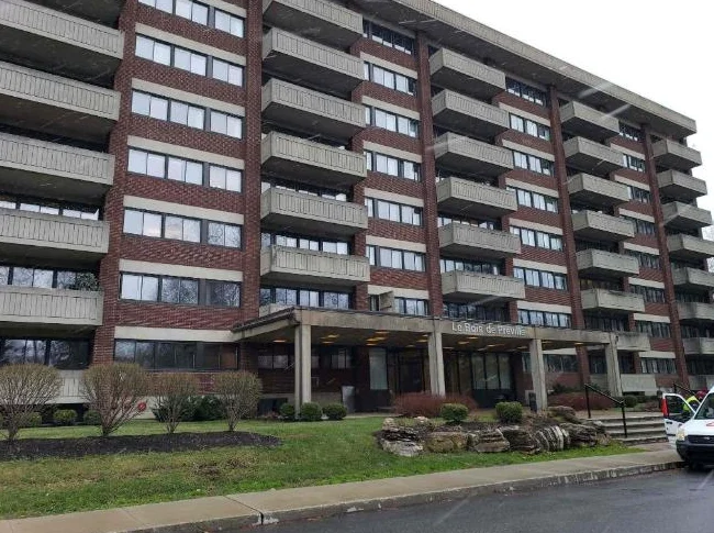 TOUT INCLUS, MEUBLÉ, Grand condo 3et1/2 830p.ca à louer, 1748$, St-Lambert