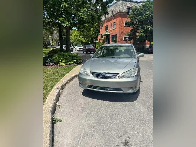 2005 Camry LE to sell (montreal area) (price reduced) thumbnail 6