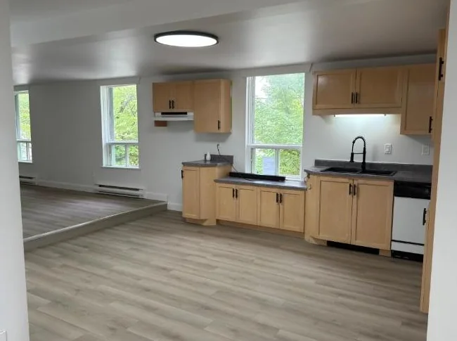 4 1/2 rénové - Coaticook Disponible dès maintenant