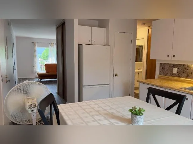 Un mois Gratuit. Bel appart libre quartier calme, sécuritaire. Centre Lévis. Rez de chaussée.