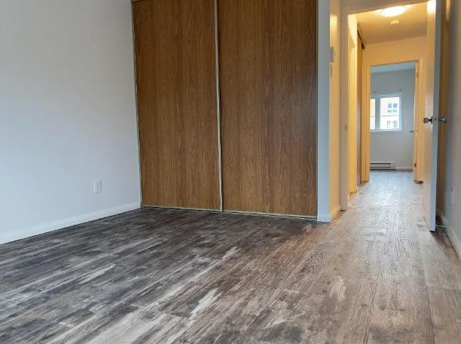 Un mois Gratuit. Bel appart libre quartier calme, sécuritaire. Centre Lévis. Rez de chaussée. thumbnail 5