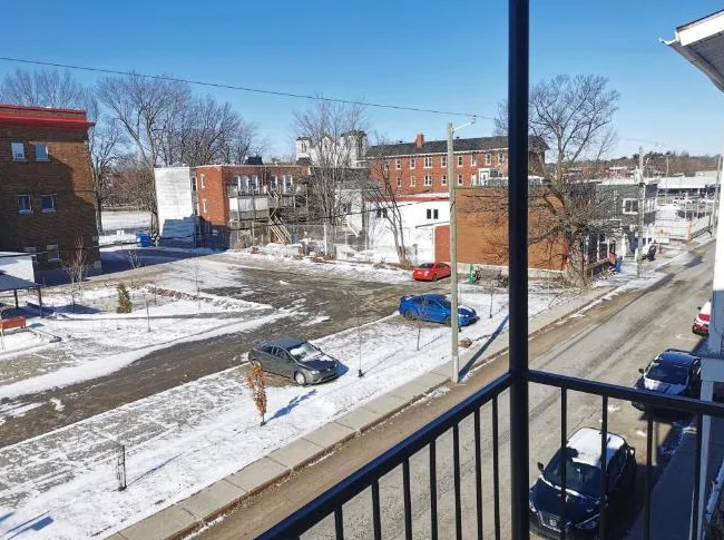 Grand 6 1/2 à louer au Centre-ville de Trois-Rivières thumbnail 6