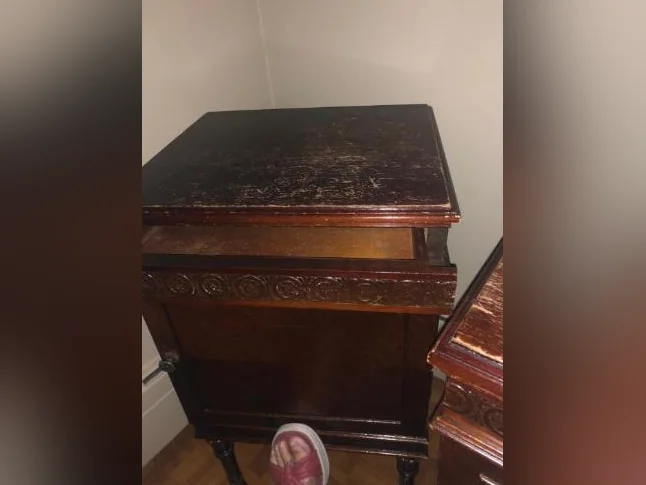 Antique Bedroom sets thumbnail 8