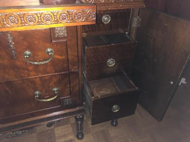 Antique Bedroom sets thumbnail 5