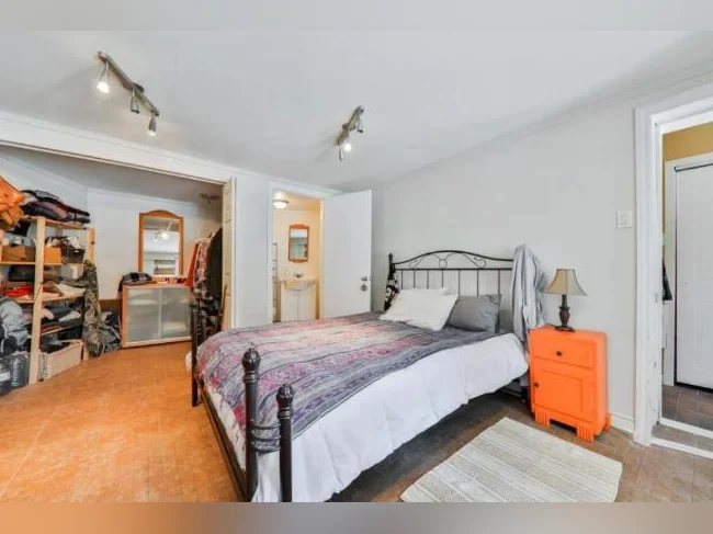 Appartement à louer très grand 4 1/2 Saint-Sauveur thumbnail 4