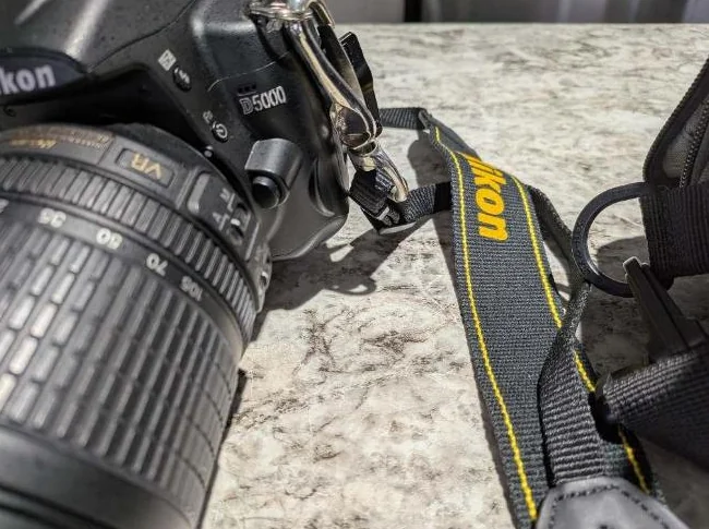 Camera Nikon D5000 thumbnail 2