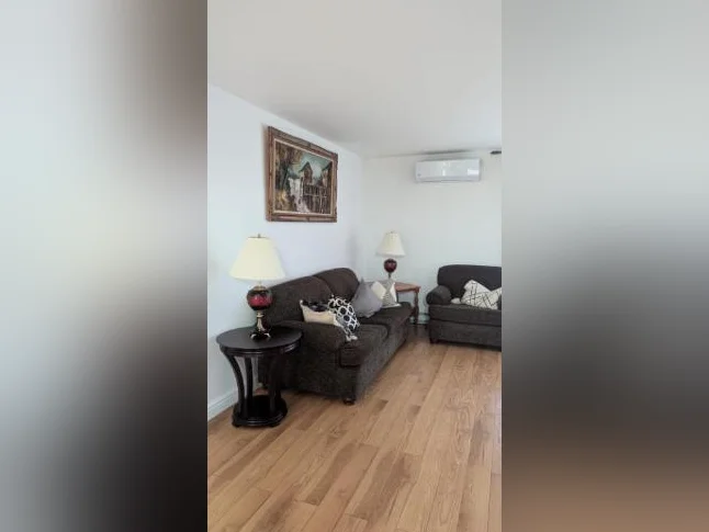 Belle chambre meublée chez habitant à Brossard - 1er juillet thumbnail 10