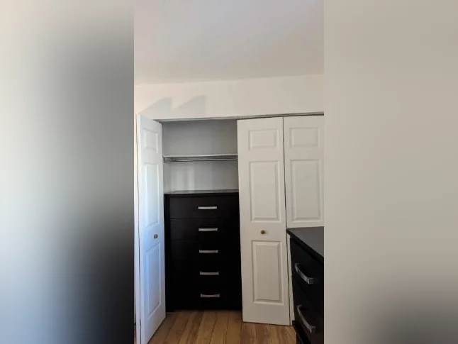 Belle chambre meublée chez habitant à Brossard - 1er juillet thumbnail 5