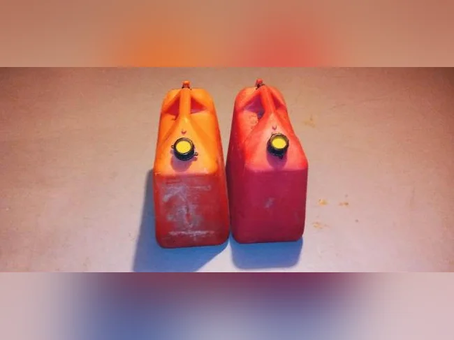 2 Bidons à essence 25 Litres 5.5 Gallons thumbnail 2