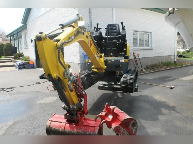 mini excavatrice Wacker Neuson kubota John Deer thumbnail 2