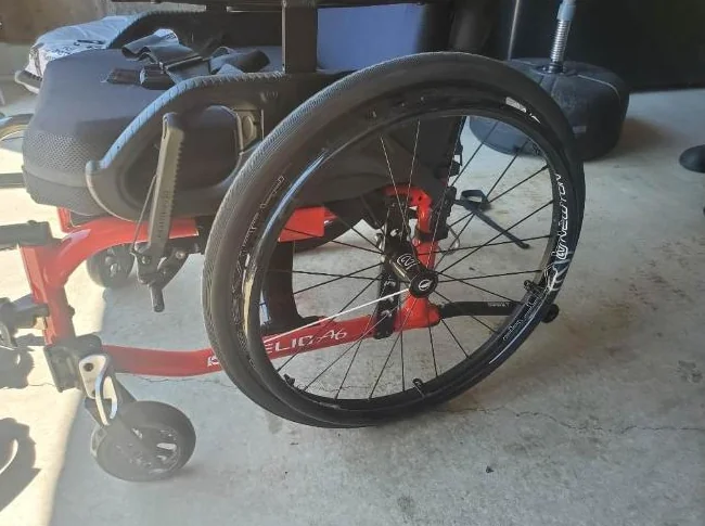 Fauteuil roulant 1ere qualité