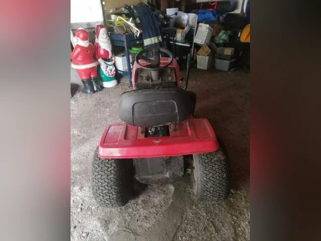 TRACTEUR A GAZON 13 FORCE  38 DE COUPE ARGENT COMPTANT SEULEMENT thumbnail 5