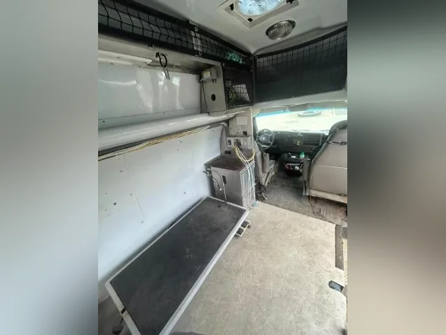 2008 GMC Savana 3500 thumbnail 6