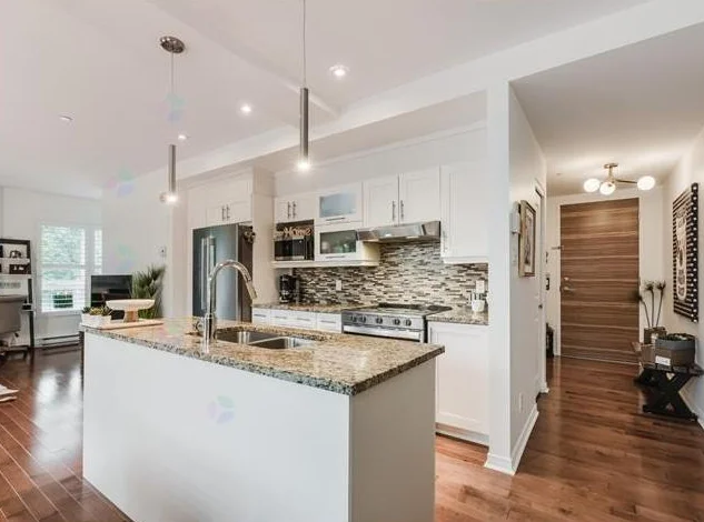 Condo à vendre incluant stationnement intérieur thumbnail 4