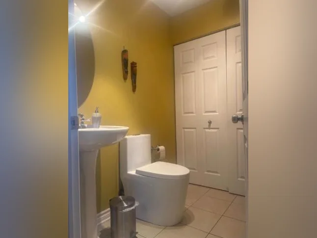 Chambre à louer dans grande maison - St Joseph Du Lac thumbnail 7
