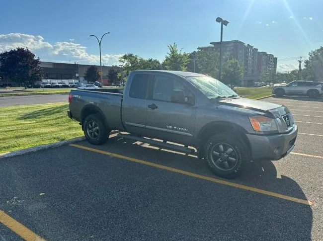 Nissan Titan 2014 7000$ thumbnail 6