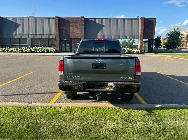 Nissan Titan 2014 7000$ thumbnail 8