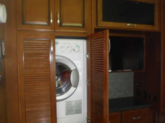 2015 Classe A Fleetwood Bounder 35K 36 pi. négociable vente rapide thumbnail 5