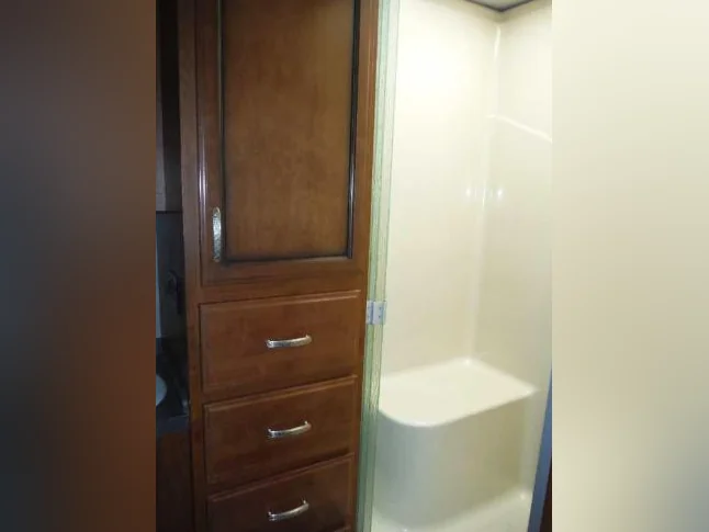 2015 Classe A Fleetwood Bounder 35K 36 pi. négociable vente rapide thumbnail 4