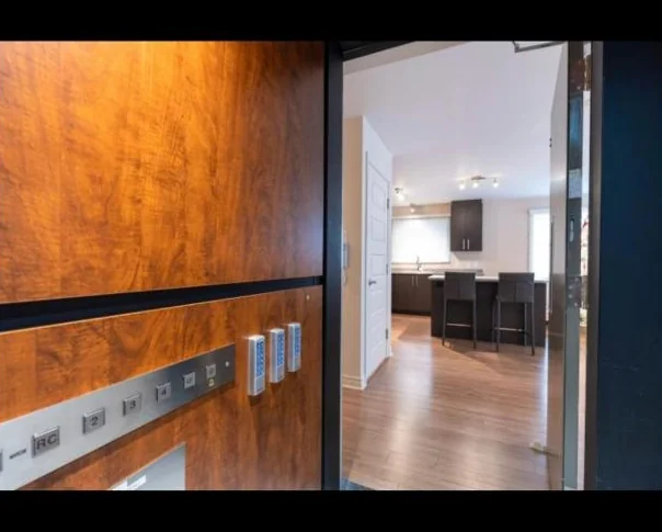 logement à louer rive sud, ascenseur privé thumbnail 2