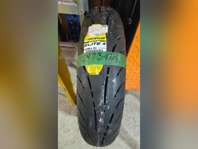 2 Pneus de moto Dunlop Élite 4